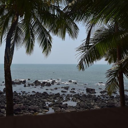 Готель Belantara Beach Front Vengurla Екстер'єр фото