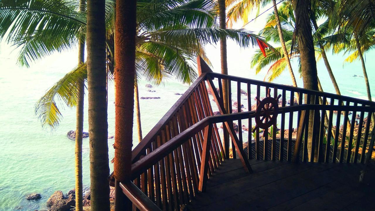 Готель Belantara Beach Front Vengurla Екстер'єр фото