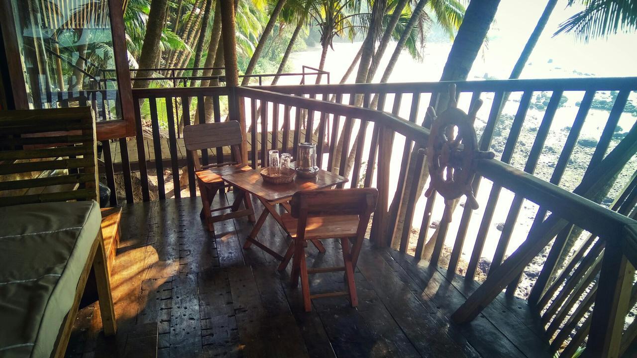 Готель Belantara Beach Front Vengurla Екстер'єр фото